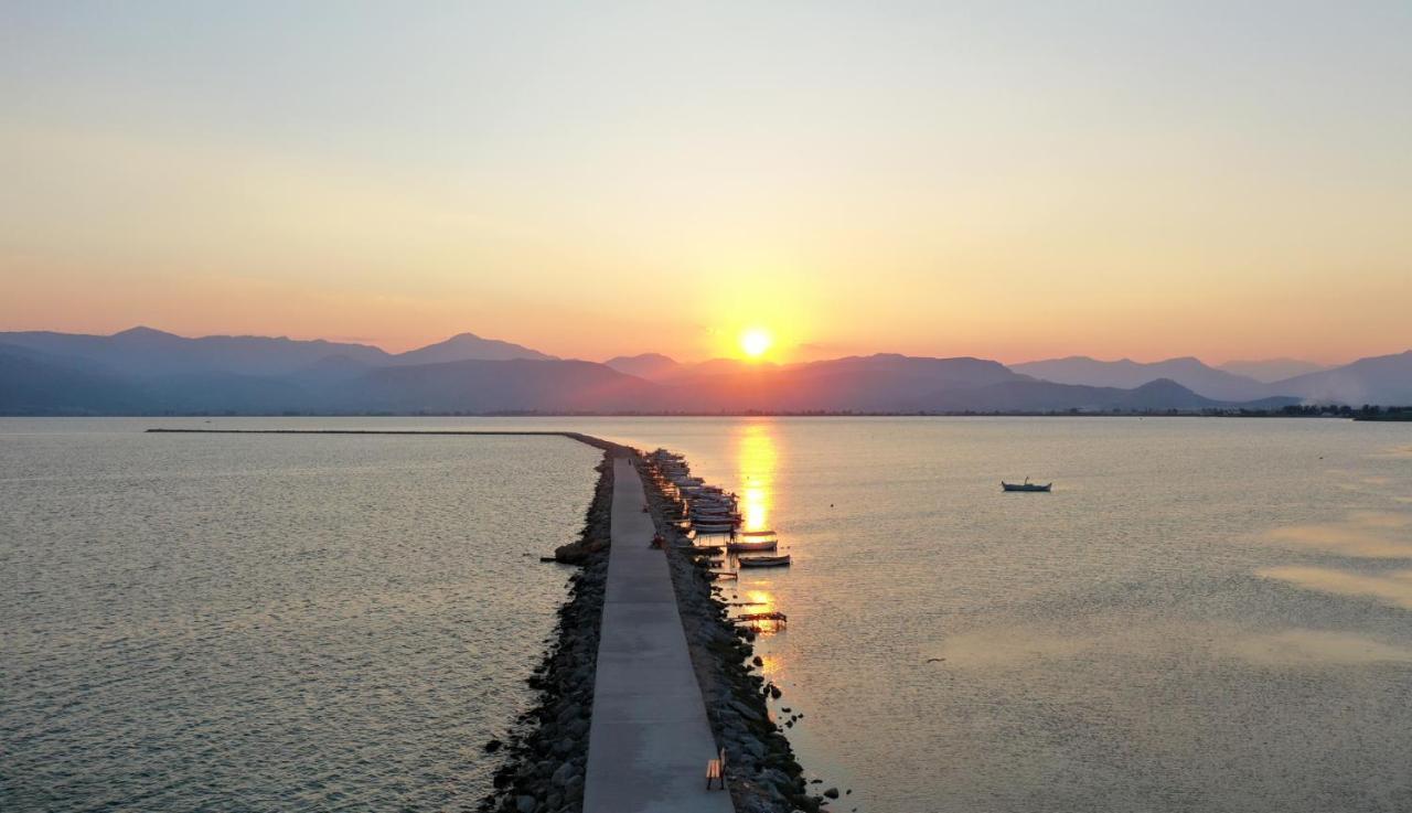 Margietta'S Suites Nafplio Exterior foto